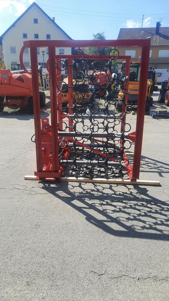 Neue Wiesenegge 6m hydraulisch Wiesenschleppe Fendt Schlepper - Drljača s lancem: slika neue Wiesenegge 6m hydraulisch Wiesenschleppe Fendt Schlepper - Drljača s lancem Neue Wiesenegge 6m hydraulisch Wiesenschleppe Fendt Schlepper - Drljača s lancem: slika neue Wiesenegge 6m hydraulisch Wiesenschleppe Fendt Schlepper - Drljača s lancem