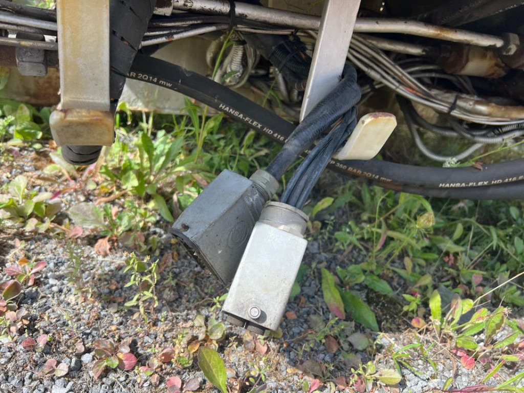 Abrollcontainer Abrollcont. als Meiller Absetzkipper - Kamion s kukastom dizalicom: slika Abrollcontainer Abrollcont. als Meiller Absetzkipper - Kamion s kukastom dizalicom Abrollcontainer Abrollcont. als Meiller Absetzkipper - Kamion s kukastom dizalicom: slika Abrollcontainer Abrollcont. als Meiller Absetzkipper - Kamion s kukastom dizalicom