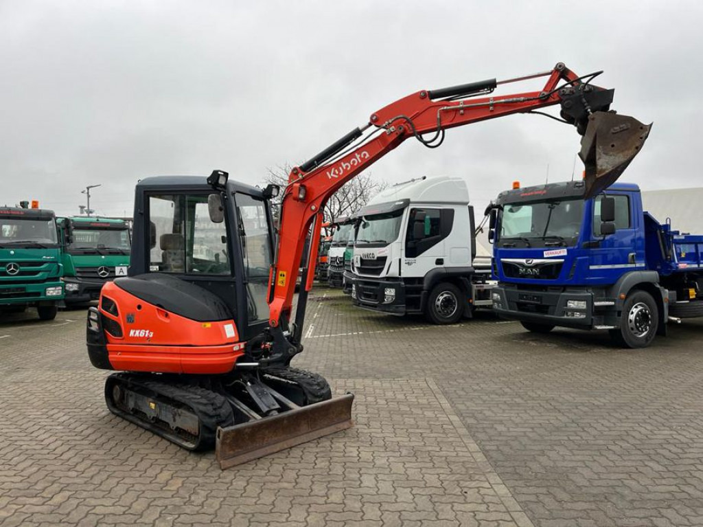 KUBOTA Minibagger KX 61 Minibagger 2245h, incl. Grabn+Tieflöffel - Mini bager: slika KUBOTA Minibagger KX 61 Minibagger 2245h, incl. Grabn+Tieflöffel - Mini bager KUBOTA Minibagger KX 61 Minibagger 2245h, incl. Grabn+Tieflöffel - Mini bager: slika KUBOTA Minibagger KX 61 Minibagger 2245h, incl. Grabn+Tieflöffel - Mini bager
