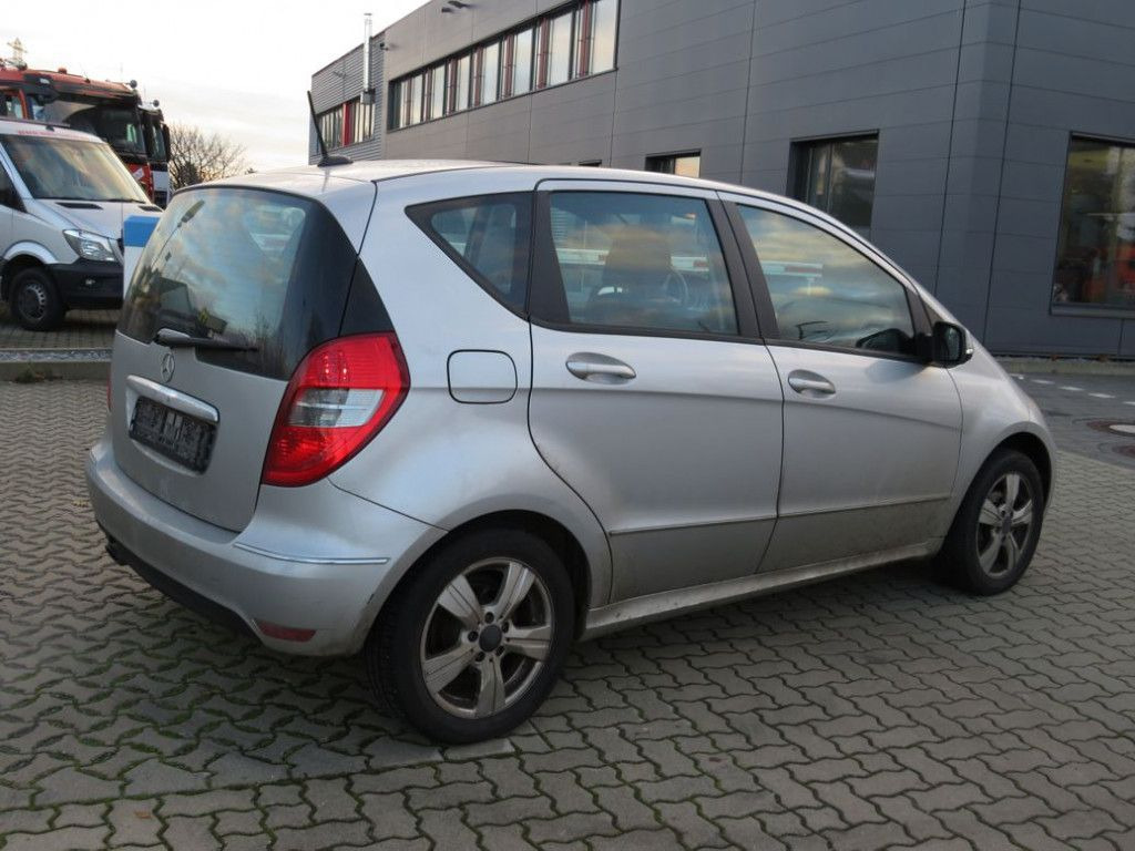 Mercedes-Benz A-Klasse 200 Avantgarde PKW - Kamion: slika Mercedes-Benz A-Klasse 200 Avantgarde PKW - Kamion Mercedes-Benz A-Klasse 200 Avantgarde PKW - Kamion: slika Mercedes-Benz A-Klasse 200 Avantgarde PKW - Kamion
