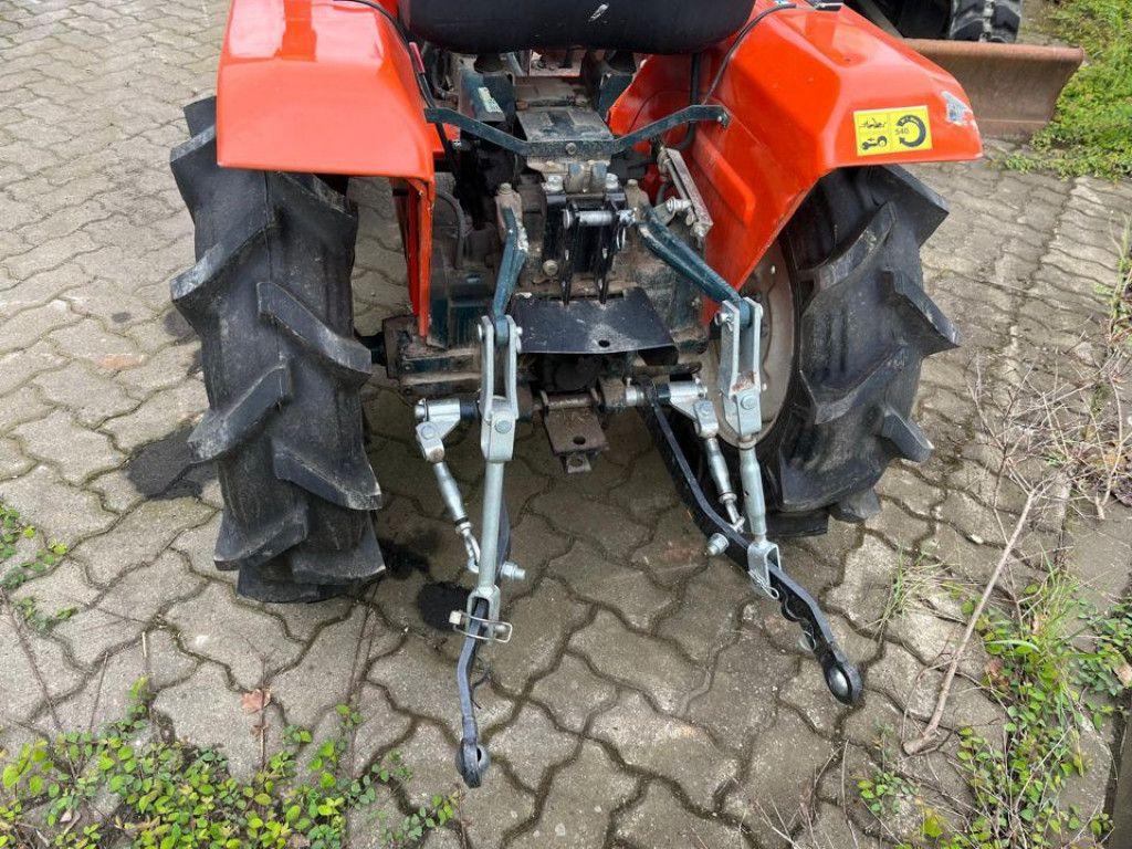 Kubota Trecker 1400 Diverse mit Zapfwelle am Heck und H - Traktor: slika Kubota Trecker 1400 Diverse mit Zapfwelle am Heck und H - Traktor Kubota Trecker 1400 Diverse mit Zapfwelle am Heck und H - Traktor: slika Kubota Trecker 1400 Diverse mit Zapfwelle am Heck und H - Traktor
