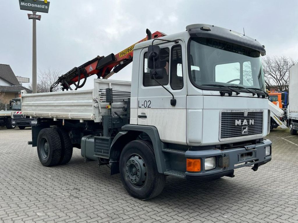 MAN F90 18.232 FK 2-Achs Kipper Kran Palf. PK 8000 - Kiper, Kamion s kranom: slika MAN F90 18.232 FK 2-Achs Kipper Kran Palf. PK 8000 - Kiper, Kamion s kranom MAN F90 18.232 FK 2-Achs Kipper Kran Palf. PK 8000 - Kiper, Kamion s kranom: slika MAN F90 18.232 FK 2-Achs Kipper Kran Palf. PK 8000 - Kiper, Kamion s kranom