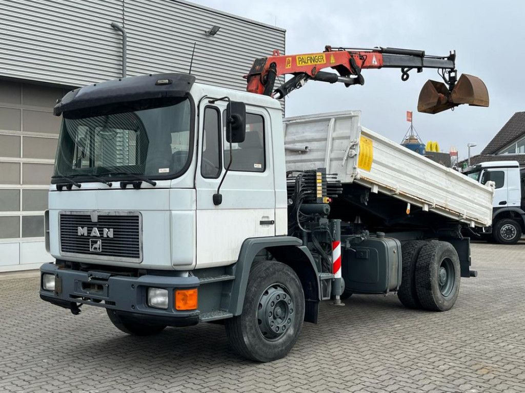 MAN F90 18.232 FK 2-Achs Kipper Kran Palf. PK 8000 - Kiper, Kamion s kranom: slika MAN F90 18.232 FK 2-Achs Kipper Kran Palf. PK 8000 - Kiper, Kamion s kranom MAN F90 18.232 FK 2-Achs Kipper Kran Palf. PK 8000 - Kiper, Kamion s kranom: slika MAN F90 18.232 FK 2-Achs Kipper Kran Palf. PK 8000 - Kiper, Kamion s kranom