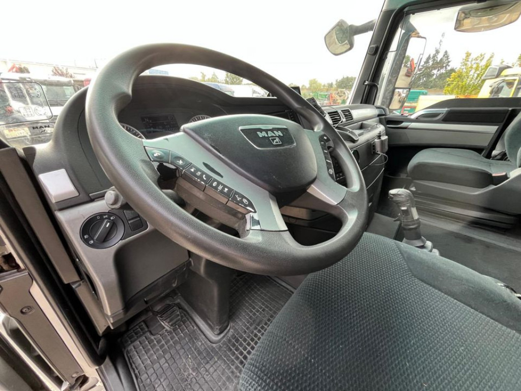 Kamion s otvorenim sandukom, Kamion s kranom MAN MAN TG-X Pritsche Heckkran 26.400 6x2 Palfinger PK 34002: slika Kamion s otvorenim sandukom, Kamion s kranom MAN MAN TG-X Pritsche Heckkran 26.400 6x2 Palfinger PK 34002