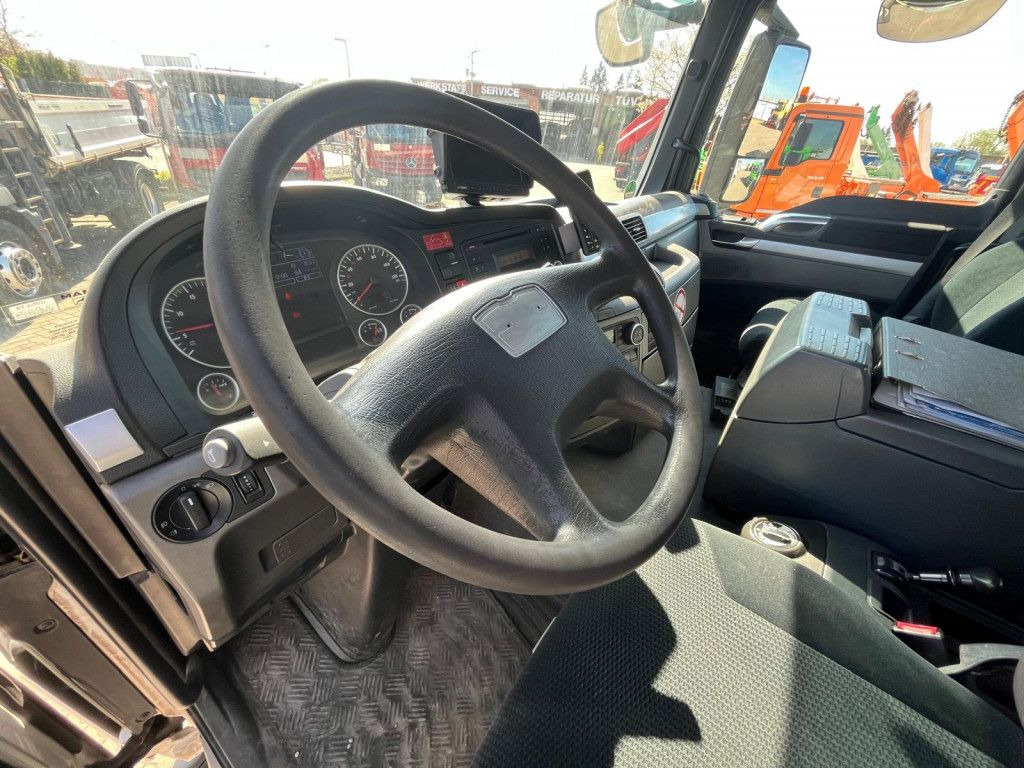 MAN TG-S 26.400 6x2 BL Abrollkipper mit Kran Funk Gr - Kamion s kukastom dizalicom, Kamion s kranom: slika MAN TG-S 26.400 6x2 BL Abrollkipper mit Kran Funk Gr - Kamion s kukastom dizalicom, Kamion s kranom MAN TG-S 26.400 6x2 BL Abrollkipper mit Kran Funk Gr - Kamion s kukastom dizalicom, Kamion s kranom: slika MAN TG-S 26.400 6x2 BL Abrollkipper mit Kran Funk Gr - Kamion s kukastom dizalicom, Kamion s kranom