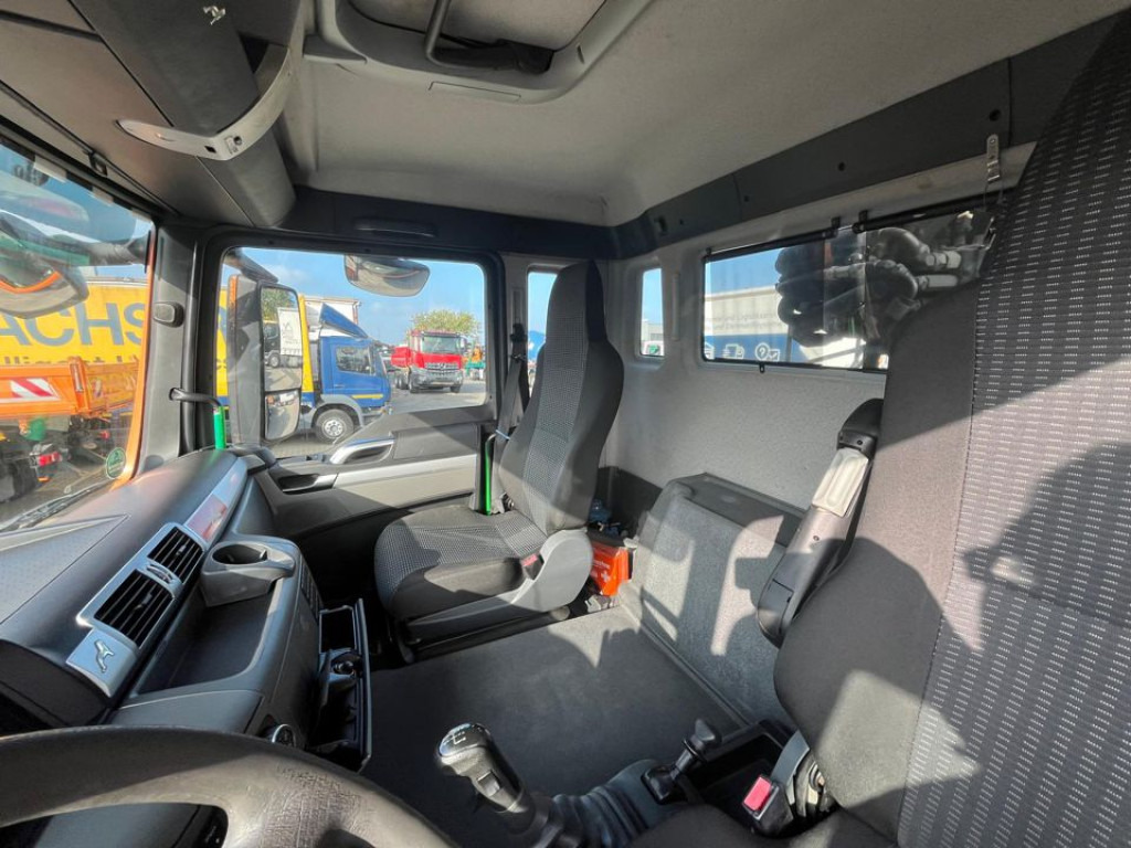 MAN TG-S 26.400 6x4H-2 BL Abrollkipper mit Kran Lift Lenk - Kamion s kukastom dizalicom, Kamion s kranom: slika MAN TG-S 26.400 6x4H-2 BL Abrollkipper mit Kran Lift Lenk - Kamion s kukastom dizalicom, Kamion s kranom MAN TG-S 26.400 6x4H-2 BL Abrollkipper mit Kran Lift Lenk - Kamion s kukastom dizalicom, Kamion s kranom: slika MAN TG-S 26.400 6x4H-2 BL Abrollkipper mit Kran Lift Lenk - Kamion s kukastom dizalicom, Kamion s kranom