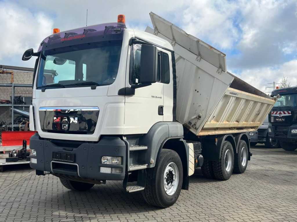 MAN TG-S 26.440 6x4 BB 3-Achs Kipper Schalter - Kiper: slika MAN TG-S 26.440 6x4 BB 3-Achs Kipper Schalter - Kiper MAN TG-S 26.440 6x4 BB 3-Achs Kipper Schalter - Kiper: slika MAN TG-S 26.440 6x4 BB 3-Achs Kipper Schalter - Kiper