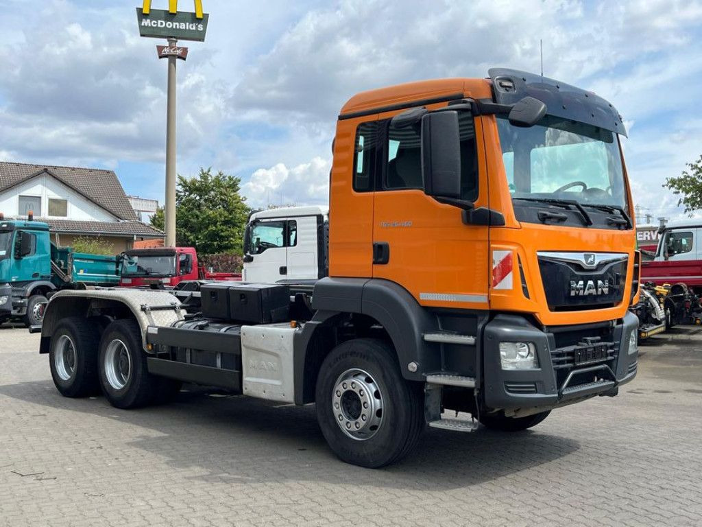 MAN TG-S 26.460 6x4 BB Abrollkipper kurzer Radstand - Kamion s kukastom dizalicom: slika MAN TG-S 26.460 6x4 BB Abrollkipper kurzer Radstand - Kamion s kukastom dizalicom MAN TG-S 26.460 6x4 BB Abrollkipper kurzer Radstand - Kamion s kukastom dizalicom: slika MAN TG-S 26.460 6x4 BB Abrollkipper kurzer Radstand - Kamion s kukastom dizalicom