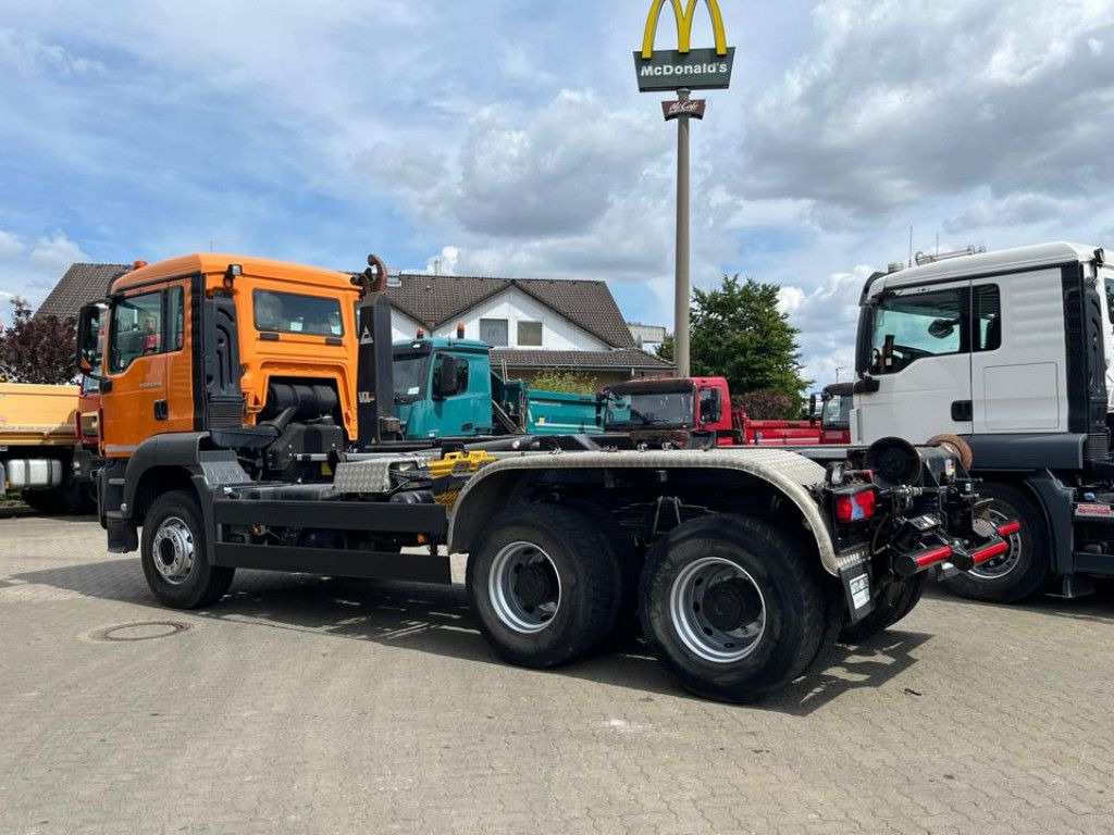 MAN TG-S 26.460 6x4 BB Abrollkipper kurzer Radstand - Kamion s kukastom dizalicom: slika MAN TG-S 26.460 6x4 BB Abrollkipper kurzer Radstand - Kamion s kukastom dizalicom MAN TG-S 26.460 6x4 BB Abrollkipper kurzer Radstand - Kamion s kukastom dizalicom: slika MAN TG-S 26.460 6x4 BB Abrollkipper kurzer Radstand - Kamion s kukastom dizalicom