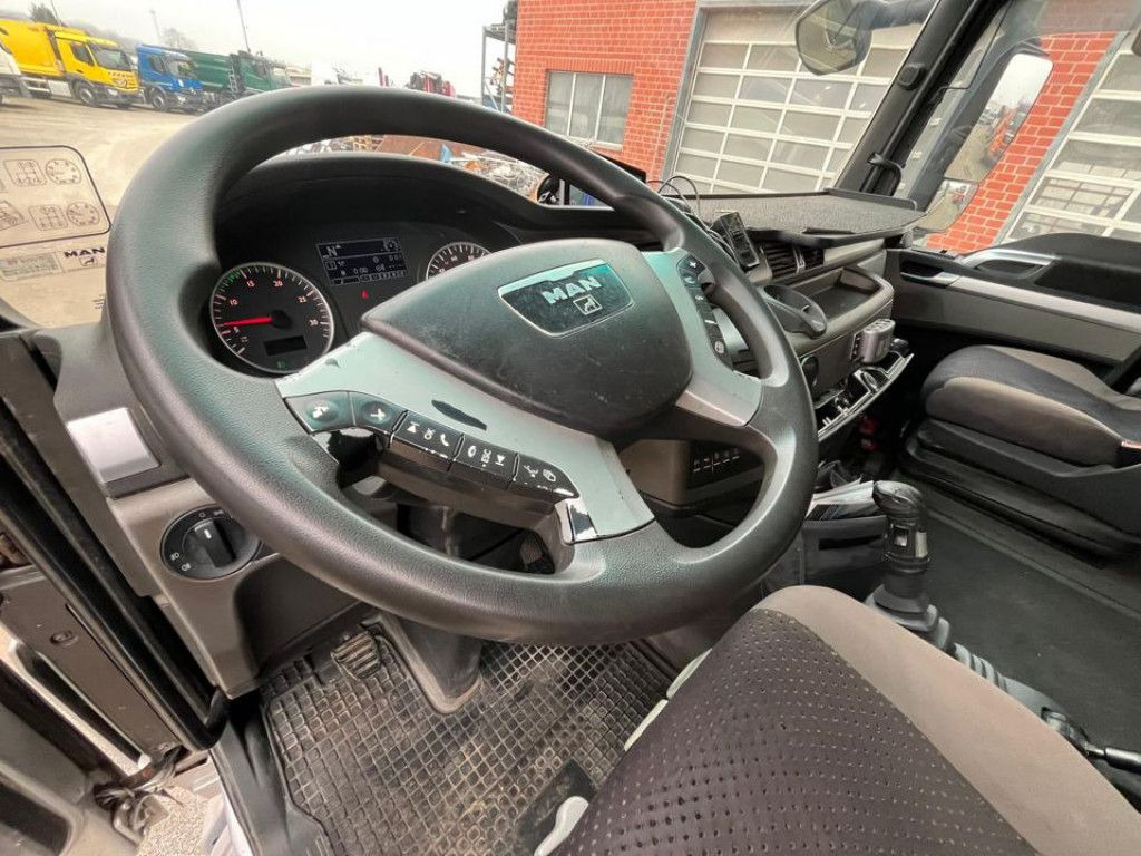 MAN TG-X 26.400 6x2 Pritsche Heckkran Palfinger PK 3 - Kamion s otvorenim sandukom, Kamion s kranom: slika MAN TG-X 26.400 6x2 Pritsche Heckkran Palfinger PK 3 - Kamion s otvorenim sandukom, Kamion s kranom MAN TG-X 26.400 6x2 Pritsche Heckkran Palfinger PK 3 - Kamion s otvorenim sandukom, Kamion s kranom: slika MAN TG-X 26.400 6x2 Pritsche Heckkran Palfinger PK 3 - Kamion s otvorenim sandukom, Kamion s kranom