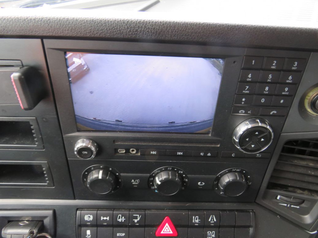 MERCEDES-BENZ Antos 1830 L nR 4x2 Standardkoffer LBW LBW 2to+Funk - Kamion sandučar: slika MERCEDES-BENZ Antos 1830 L nR 4x2 Standardkoffer LBW LBW 2to+Funk - Kamion sandučar MERCEDES-BENZ Antos 1830 L nR 4x2 Standardkoffer LBW LBW 2to+Funk - Kamion sandučar: slika MERCEDES-BENZ Antos 1830 L nR 4x2 Standardkoffer LBW LBW 2to+Funk - Kamion sandučar