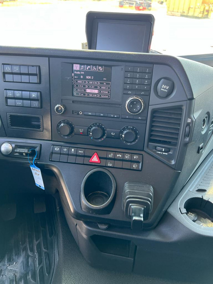 MERCEDES-BENZ Antos 2540 L 6x2 Pritsche LBW - Kamion s ceradom: slika MERCEDES-BENZ Antos 2540 L 6x2 Pritsche LBW - Kamion s ceradom MERCEDES-BENZ Antos 2540 L 6x2 Pritsche LBW - Kamion s ceradom: slika MERCEDES-BENZ Antos 2540 L 6x2 Pritsche LBW - Kamion s ceradom