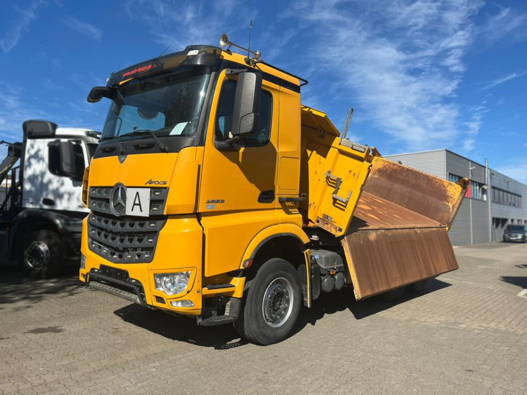 MERCEDES-BENZ Arocs 2663 6x4 3-Achs Kipper Meiller Bordmatik - Kiper: slika MERCEDES-BENZ Arocs 2663 6x4 3-Achs Kipper Meiller Bordmatik - Kiper MERCEDES-BENZ Arocs 2663 6x4 3-Achs Kipper Meiller Bordmatik - Kiper: slika MERCEDES-BENZ Arocs 2663 6x4 3-Achs Kipper Meiller Bordmatik - Kiper