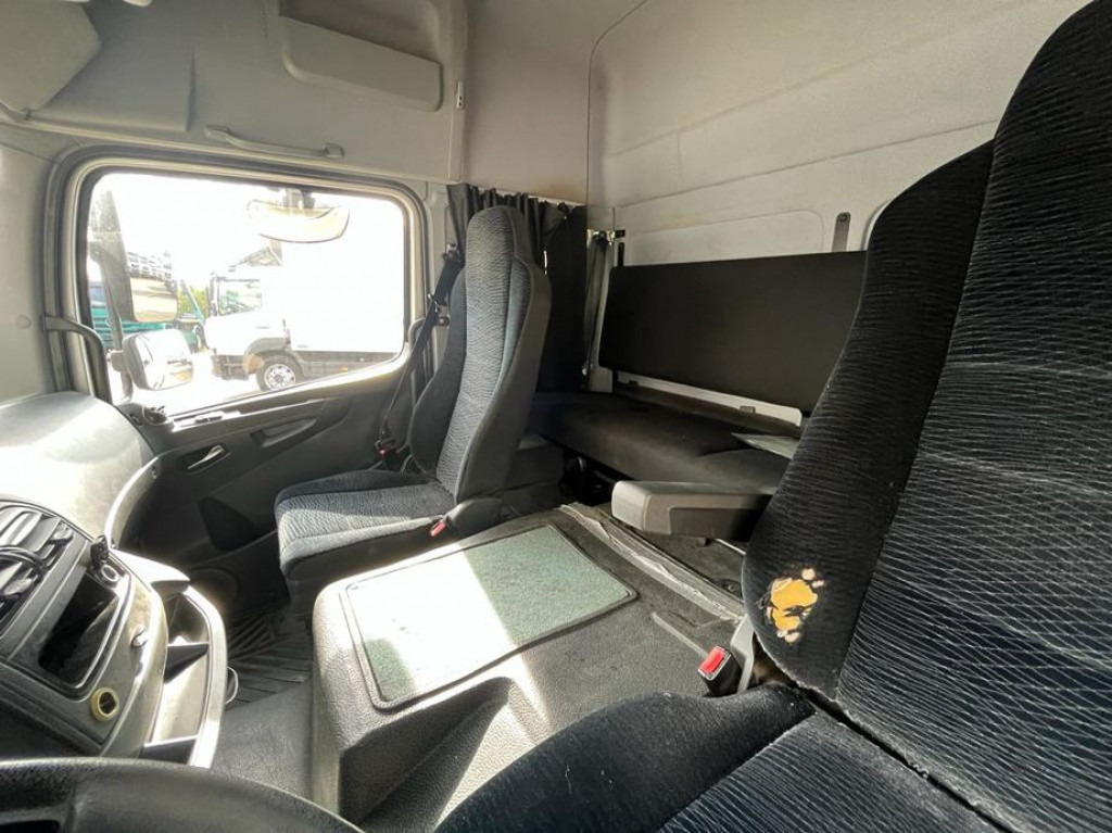MERCEDES-BENZ Atego 818 L Möbelkoffer LBW Möbelkoffer gr.Fhs+Sitzreihe - Dostavno vozilo sa zatvorenim sandukom: slika MERCEDES-BENZ Atego 818 L Möbelkoffer LBW Möbelkoffer gr.Fhs+Sitzreihe - Dostavno vozilo sa zatvorenim sandukom MERCEDES-BENZ Atego 818 L Möbelkoffer LBW Möbelkoffer gr.Fhs+Sitzreihe - Dostavno vozilo sa zatvorenim sandukom: slika MERCEDES-BENZ Atego 818 L Möbelkoffer LBW Möbelkoffer gr.Fhs+Sitzreihe - Dostavno vozilo sa zatvorenim sandukom
