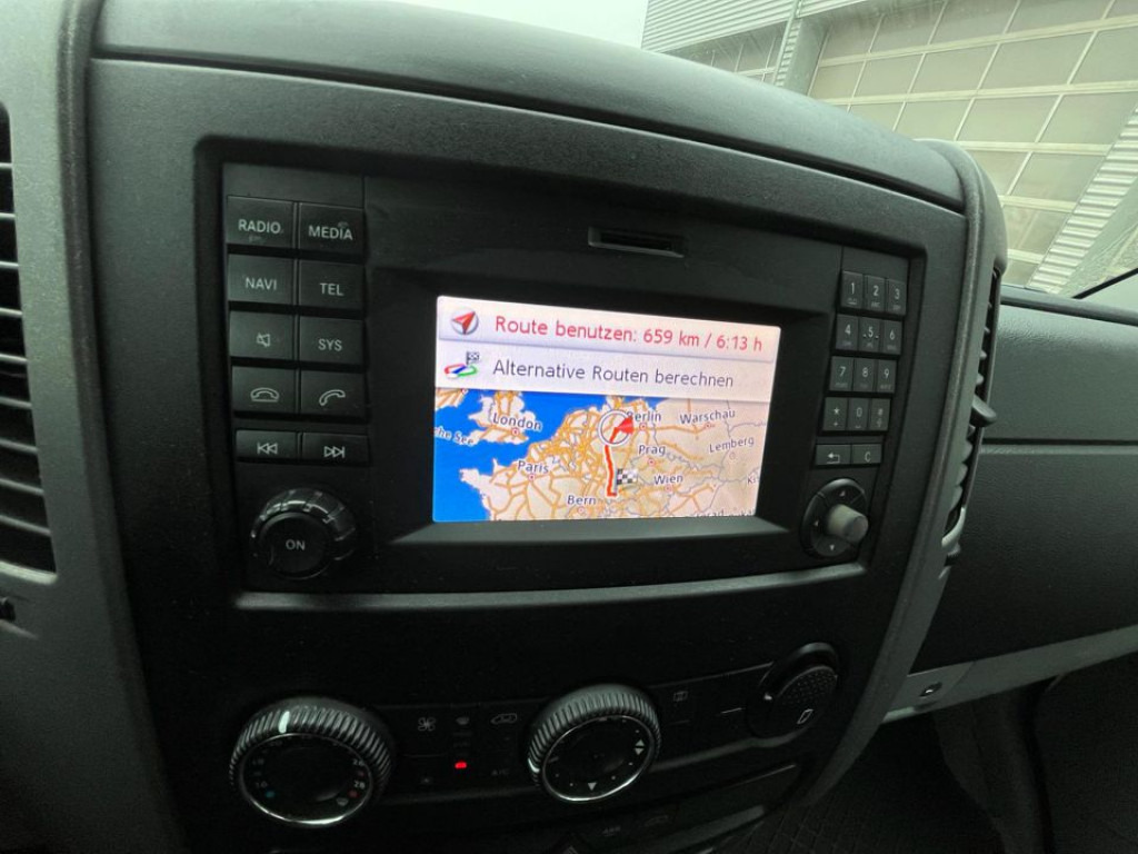 MERCEDES-BENZ Sprinter 316 CDI Kasten - Furgon: slika MERCEDES-BENZ Sprinter 316 CDI Kasten - Furgon MERCEDES-BENZ Sprinter 316 CDI Kasten - Furgon: slika MERCEDES-BENZ Sprinter 316 CDI Kasten - Furgon