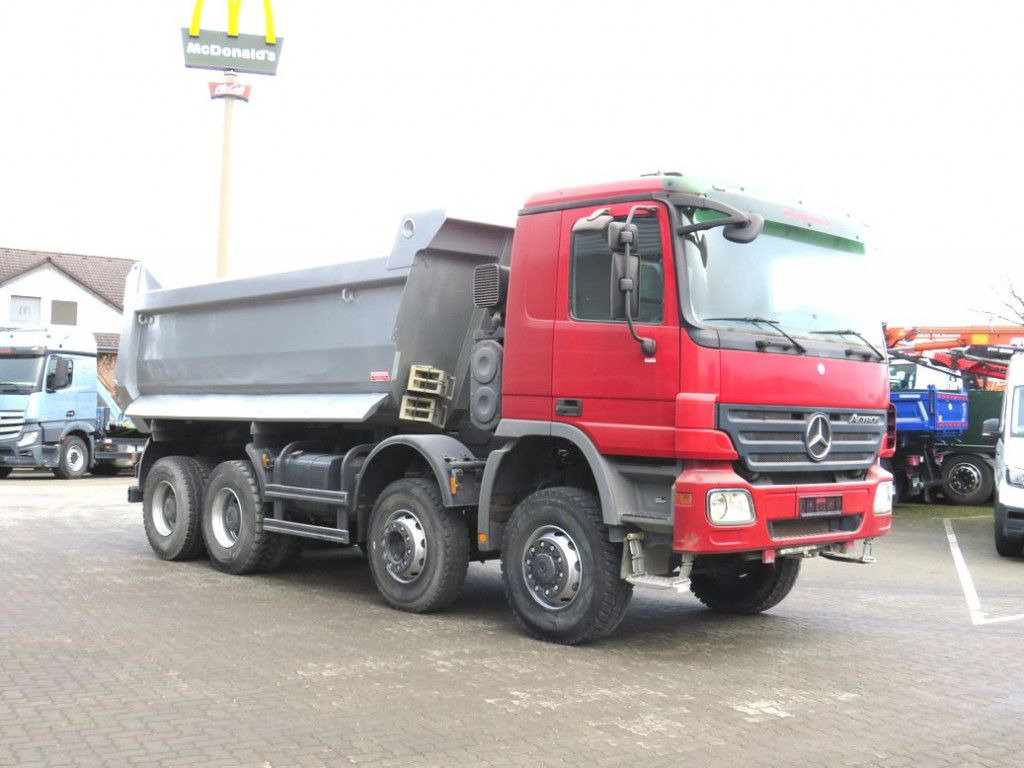 Mercedes-Benz Actros 4141 8x6 4 Achs Muldenkipper Kupplung, 1. - Kiper: slika Mercedes-Benz Actros 4141 8x6 4 Achs Muldenkipper Kupplung, 1. - Kiper Mercedes-Benz Actros 4141 8x6 4 Achs Muldenkipper Kupplung, 1. - Kiper: slika Mercedes-Benz Actros 4141 8x6 4 Achs Muldenkipper Kupplung, 1. - Kiper