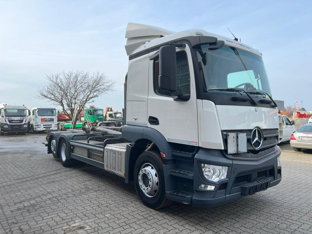 Mercedes-Benz Actros neu 2543 L 6x2 Abrollkipper Meiller Funk - Kamion s kukastom dizalicom: slika Mercedes-Benz Actros neu 2543 L 6x2 Abrollkipper Meiller Funk - Kamion s kukastom dizalicom Mercedes-Benz Actros neu 2543 L 6x2 Abrollkipper Meiller Funk - Kamion s kukastom dizalicom: slika Mercedes-Benz Actros neu 2543 L 6x2 Abrollkipper Meiller Funk - Kamion s kukastom dizalicom