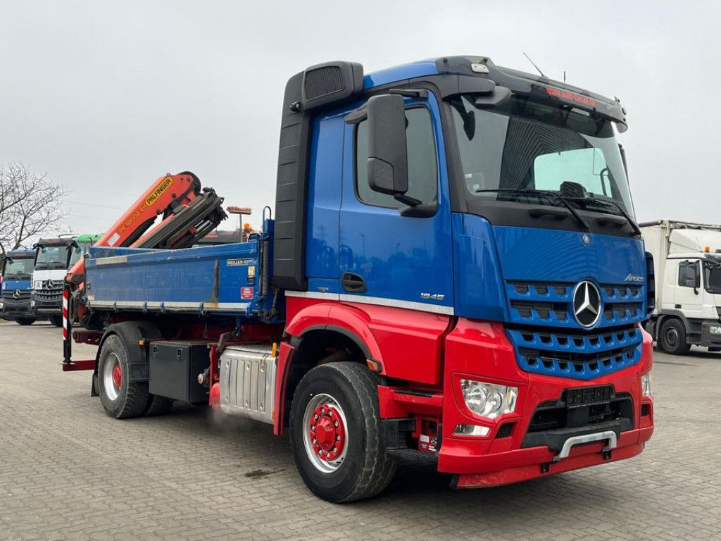 Mercedes-Benz Arocs 1845 4x4 HAD 2-Achs Allradkipper Kran Funk Mercedes-Benz Arocs 1845 4x4 HAD 2-Achs Allradkipper Heckkran - Kiper, Kamion s kranom: slika Mercedes-Benz Arocs 1845 4x4 HAD 2-Achs Allradkipper Kran Funk Mercedes-Benz Arocs 1845 4x4 HAD 2-Achs Allradkipper Heckkran - Kiper, Kamion s kranom Mercedes-Benz Arocs 1845 4x4 HAD 2-Achs Allradkipper Kran Funk Mercedes-Benz Arocs 1845 4x4 HAD 2-Achs Allradkipper Heckkran - Kiper, Kamion s kranom: slika Mercedes-Benz Arocs 1845 4x4 HAD 2-Achs Allradkipper Kran Funk Mercedes-Benz Arocs 1845 4x4 HAD 2-Achs Allradkipper Heckkran - Kiper, Kamion s kranom