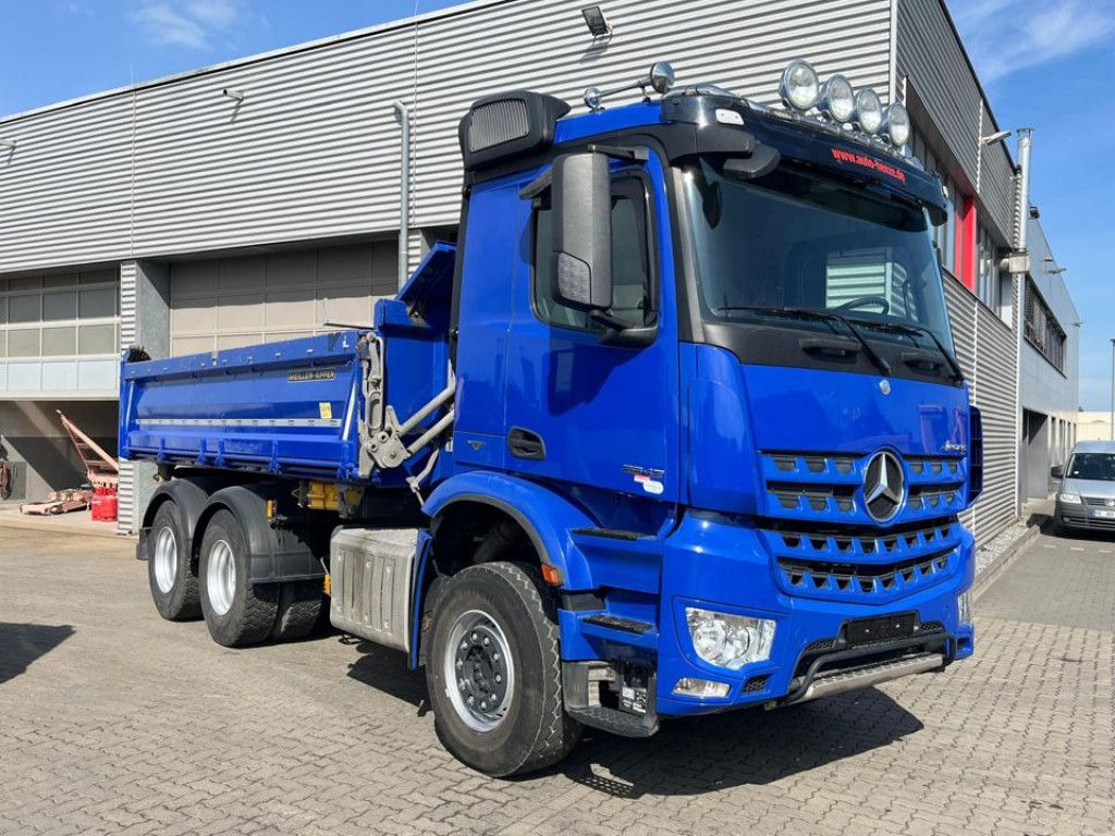 Mercedes-Benz Arocs 2642 6x4 3-Achs Kipper Bordmatik nur 163TK - Kiper: slika Mercedes-Benz Arocs 2642 6x4 3-Achs Kipper Bordmatik nur 163TK - Kiper Mercedes-Benz Arocs 2642 6x4 3-Achs Kipper Bordmatik nur 163TK - Kiper: slika Mercedes-Benz Arocs 2642 6x4 3-Achs Kipper Bordmatik nur 163TK - Kiper