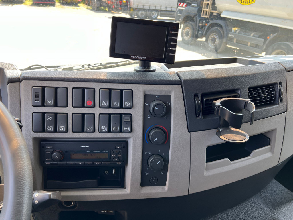 VOLVO (S) Truck FE 320 Kühlkoffer LBW Thermokin T 1200R - Kamion hladnjača: slika VOLVO (S) Truck FE 320 Kühlkoffer LBW Thermokin T 1200R - Kamion hladnjača VOLVO (S) Truck FE 320 Kühlkoffer LBW Thermokin T 1200R - Kamion hladnjača: slika VOLVO (S) Truck FE 320 Kühlkoffer LBW Thermokin T 1200R - Kamion hladnjača