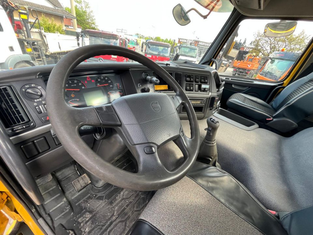 Kamion s otvorenim sandukom, Kamion s kranom VOLVO (S) Truck FM 330 4x4 Pritsche Kran Singelreifen Funkfernbedienung: slika Kamion s otvorenim sandukom, Kamion s kranom VOLVO (S) Truck FM 330 4x4 Pritsche Kran Singelreifen Funkfernbedienung