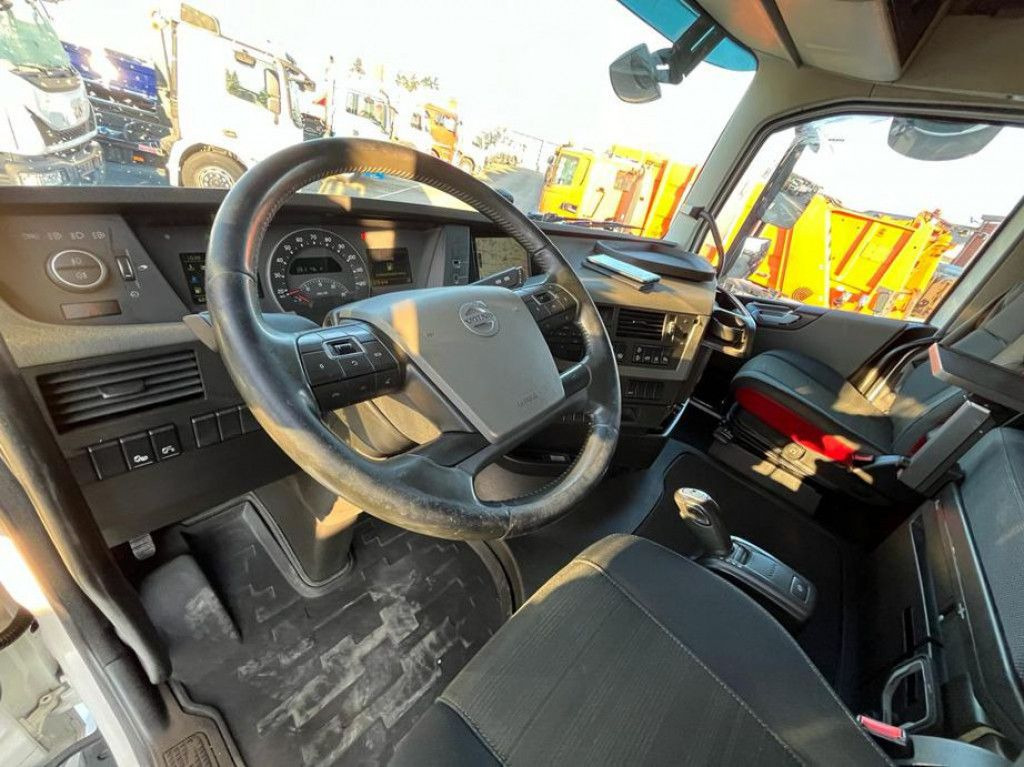 Volvo FH 500 6x2 Abrollkipper Funkfernbedienung - Kamion s kukastom dizalicom: slika Volvo FH 500 6x2 Abrollkipper Funkfernbedienung - Kamion s kukastom dizalicom Volvo FH 500 6x2 Abrollkipper Funkfernbedienung - Kamion s kukastom dizalicom: slika Volvo FH 500 6x2 Abrollkipper Funkfernbedienung - Kamion s kukastom dizalicom