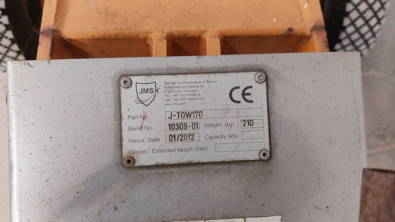 Towbar J-TOW170 JMS - Aerodromska oprema: slika  Towbar J-TOW170 JMS - Aerodromska oprema Towbar J-TOW170 JMS - Aerodromska oprema: slika  Towbar J-TOW170 JMS - Aerodromska oprema