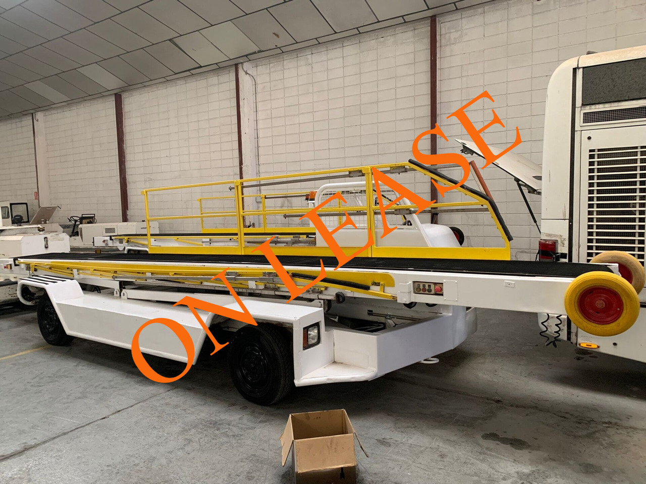 Belt Loader AMSS - Vozilo s transportnom trakom: slika Belt Loader AMSS - Vozilo s transportnom trakom Belt Loader AMSS - Vozilo s transportnom trakom: slika Belt Loader AMSS - Vozilo s transportnom trakom