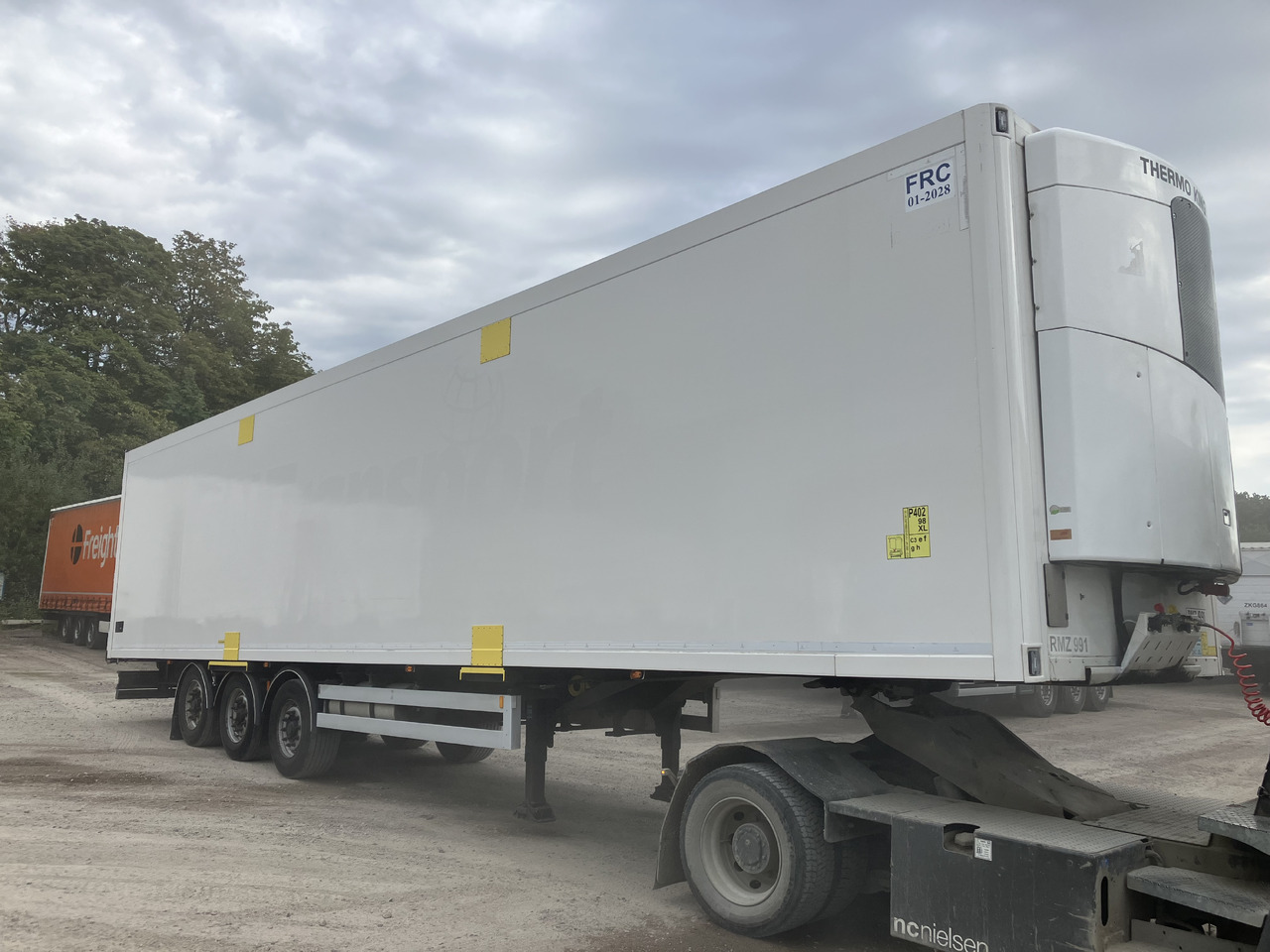 EKERI REEFER OPENSIDE - DOUPLESTOCK - HUCKEPACK - Poluprikolica hladnjača: slika EKERI REEFER OPENSIDE - DOUPLESTOCK - HUCKEPACK - Poluprikolica hladnjača EKERI REEFER OPENSIDE - DOUPLESTOCK - HUCKEPACK - Poluprikolica hladnjača: slika EKERI REEFER OPENSIDE - DOUPLESTOCK - HUCKEPACK - Poluprikolica hladnjača