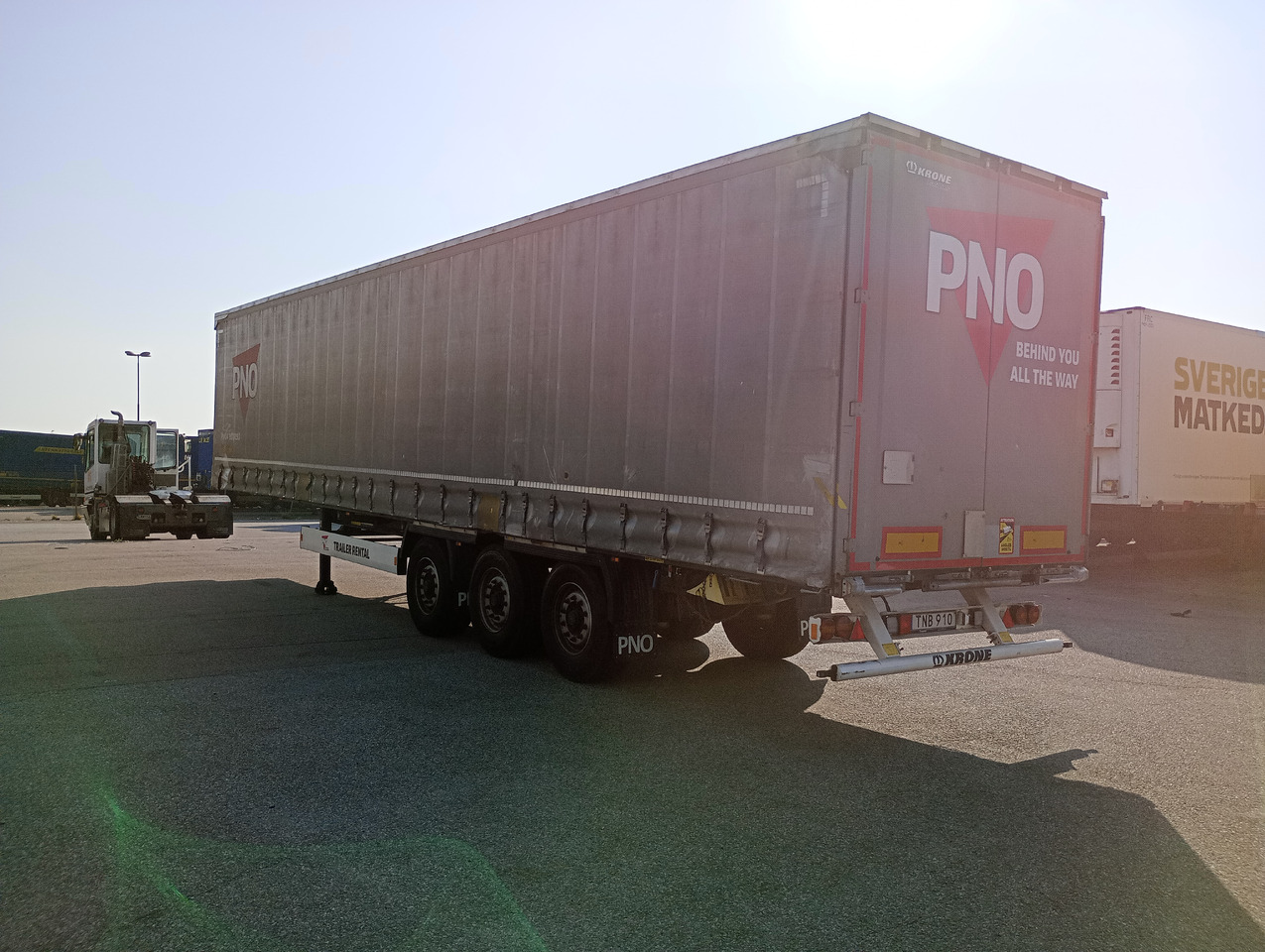 KRONE CURTAIN - LIFTING ROOF - HUCKEPACK - Poluprikolica s ceradom: slika KRONE CURTAIN - LIFTING ROOF - HUCKEPACK - Poluprikolica s ceradom KRONE CURTAIN - LIFTING ROOF - HUCKEPACK - Poluprikolica s ceradom: slika KRONE CURTAIN - LIFTING ROOF - HUCKEPACK - Poluprikolica s ceradom