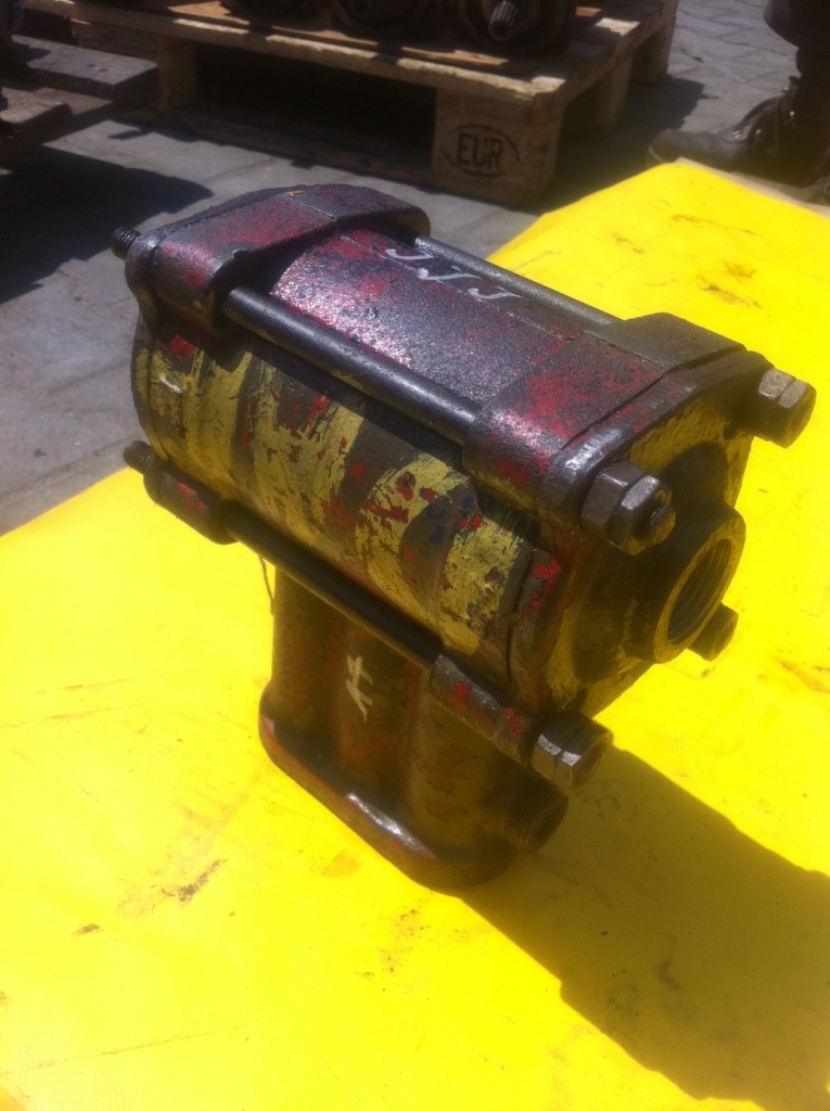 DAF POMPA TŁOCZKOWA - Hidraulična pumpa za Građevinski strojevi: slika DAF POMPA TŁOCZKOWA - Hidraulična pumpa za Građevinski strojevi DAF POMPA TŁOCZKOWA - Hidraulična pumpa za Građevinski strojevi: slika DAF POMPA TŁOCZKOWA - Hidraulična pumpa za Građevinski strojevi