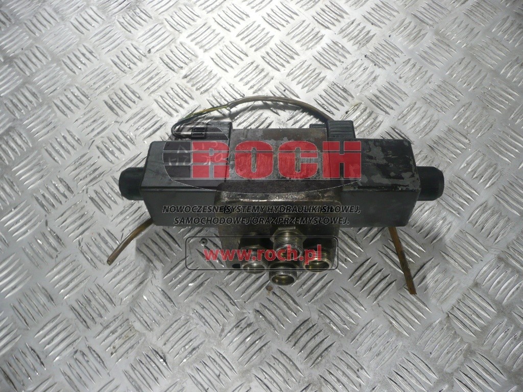 O&K 1725083 - 1 SEKCYJNY + ELEKTROZAWORY + CEWKI - Hidraulični ventil: slika O&K 1725083 - 1 SEKCYJNY + ELEKTROZAWORY + CEWKI - Hidraulični ventil O&K 1725083 - 1 SEKCYJNY + ELEKTROZAWORY + CEWKI - Hidraulični ventil: slika O&K 1725083 - 1 SEKCYJNY + ELEKTROZAWORY + CEWKI - Hidraulični ventil