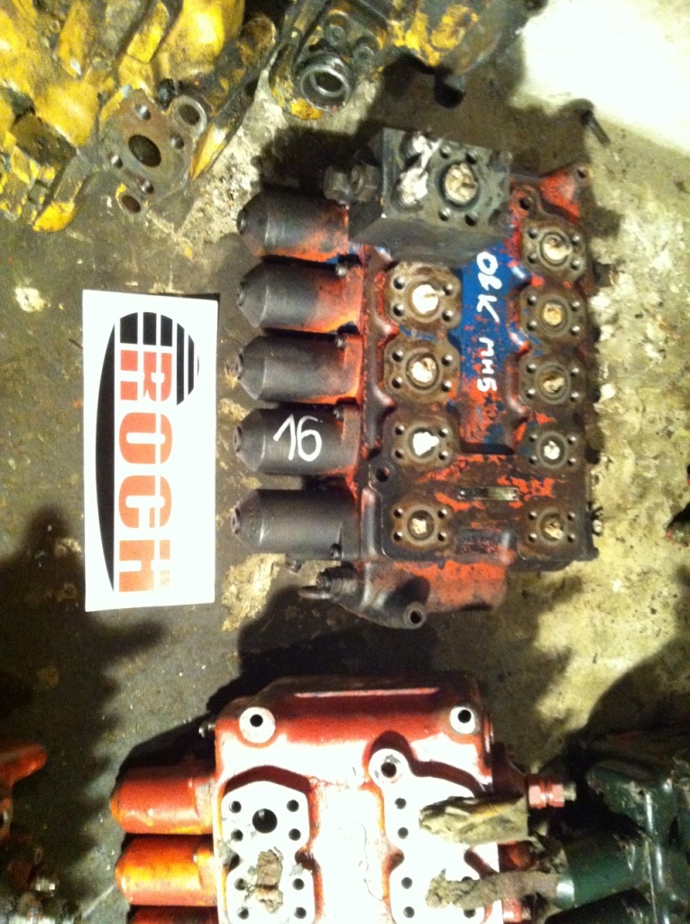 O&K 2241543 - 5 SEKCYJNY - Hidraulični ventil za Bager na kotačima: slika O&K 2241543 - 5 SEKCYJNY - Hidraulični ventil za Bager na kotačima O&K 2241543 - 5 SEKCYJNY - Hidraulični ventil za Bager na kotačima: slika O&K 2241543 - 5 SEKCYJNY - Hidraulični ventil za Bager na kotačima