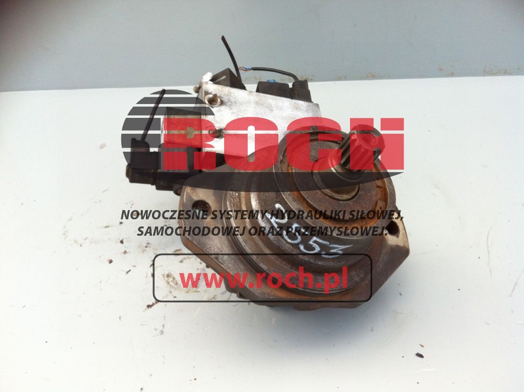 PARKER F12-040-1.-CH-C-248-000-0378020 + OFK071120C0001 - Hidraulični motor za Cestovna čistilica: slika PARKER F12-040-1.-CH-C-248-000-0378020 + OFK071120C0001 - Hidraulični motor za Cestovna čistilica PARKER F12-040-1.-CH-C-248-000-0378020 + OFK071120C0001 - Hidraulični motor za Cestovna čistilica: slika PARKER F12-040-1.-CH-C-248-000-0378020 + OFK071120C0001 - Hidraulični motor za Cestovna čistilica
