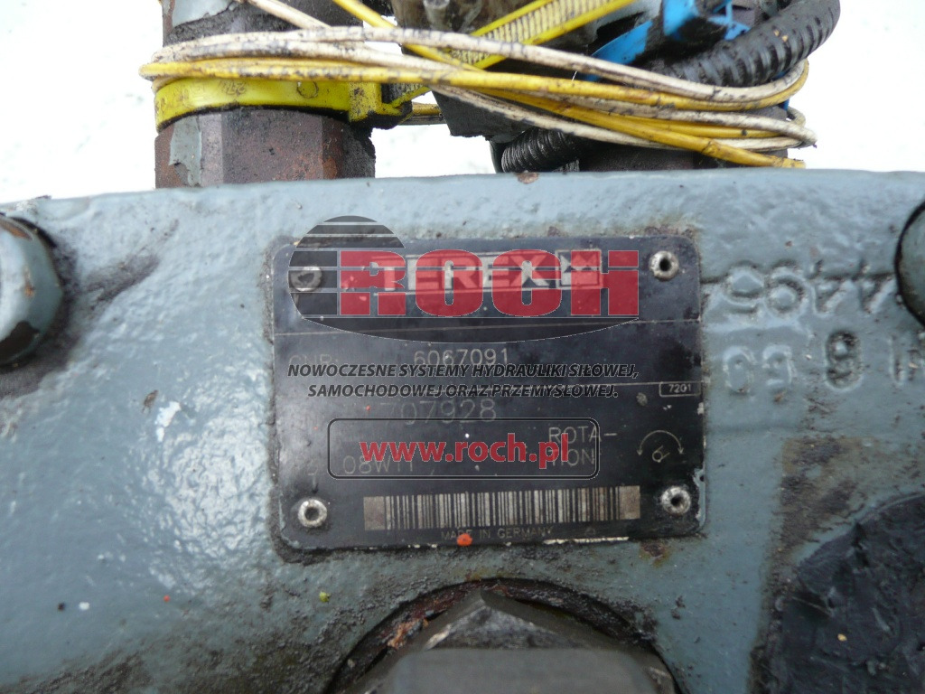 TEREX 6067091 - Hidraulični motor: slika TEREX 6067091 - Hidraulični motor TEREX 6067091 - Hidraulični motor: slika TEREX 6067091 - Hidraulični motor