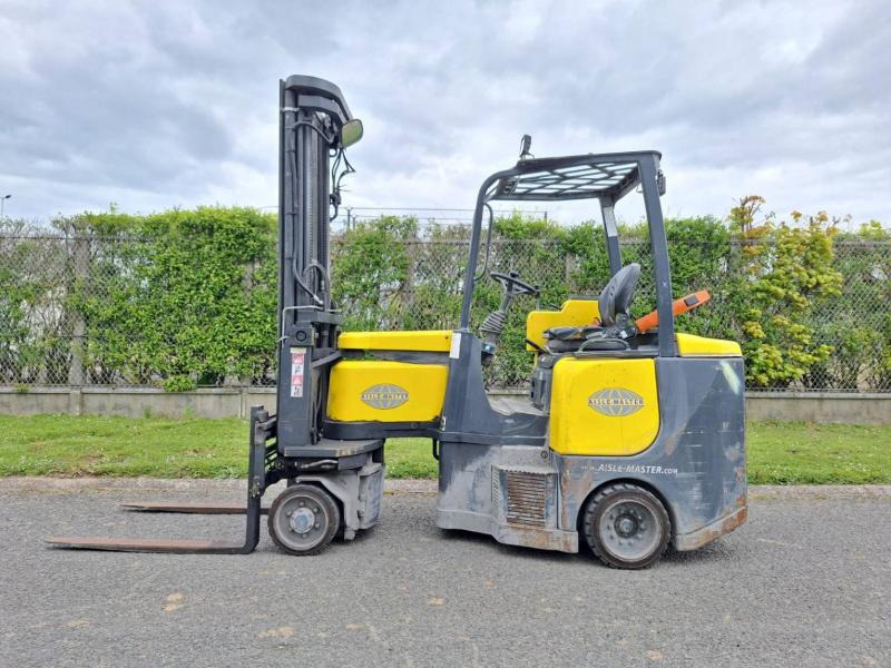 Aisle Master 20SE - Električni viličar: slika Aisle Master 20SE - Električni viličar Aisle Master 20SE - Električni viličar: slika Aisle Master 20SE - Električni viličar