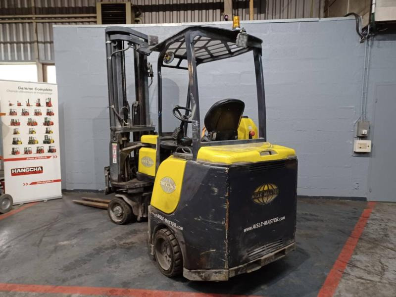 Aisle Master 20SE - Električni viličar: slika Aisle Master 20SE - Električni viličar Aisle Master 20SE - Električni viličar: slika Aisle Master 20SE - Električni viličar