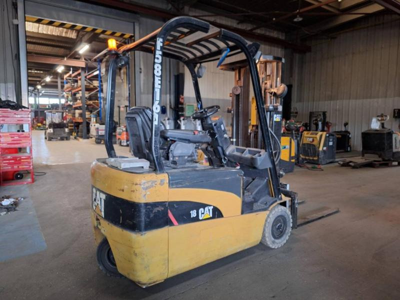 Caterpillar EP18NT - Električni viličar: slika Caterpillar EP18NT - Električni viličar Caterpillar EP18NT - Električni viličar: slika Caterpillar EP18NT - Električni viličar