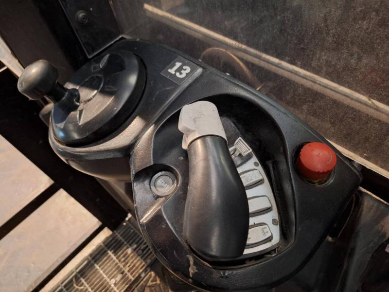 Komisioner Caterpillar NOH10N: slika Komisioner Caterpillar NOH10N Komisioner Caterpillar NOH10N: slika Komisioner Caterpillar NOH10N