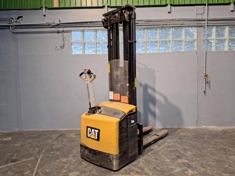 Caterpillar NSP16N - Slagač stoga: slika Caterpillar NSP16N - Slagač stoga Caterpillar NSP16N - Slagač stoga: slika Caterpillar NSP16N - Slagač stoga