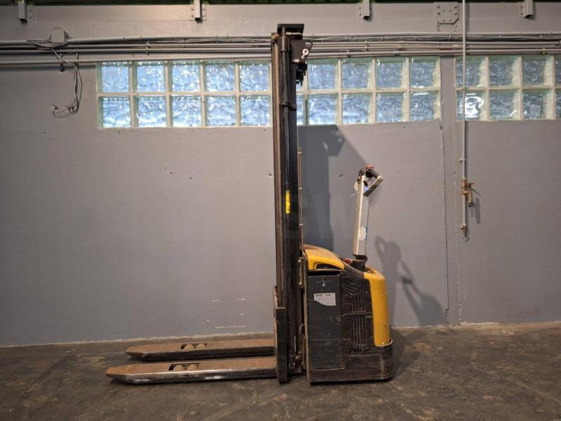 Caterpillar NSP16N - Slagač stoga: slika Caterpillar NSP16N - Slagač stoga Caterpillar NSP16N - Slagač stoga: slika Caterpillar NSP16N - Slagač stoga