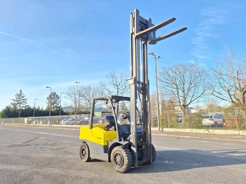 Hyster H4.5FTS5 - Diesel viličar: slika Hyster H4.5FTS5 - Diesel viličar Hyster H4.5FTS5 - Diesel viličar: slika Hyster H4.5FTS5 - Diesel viličar