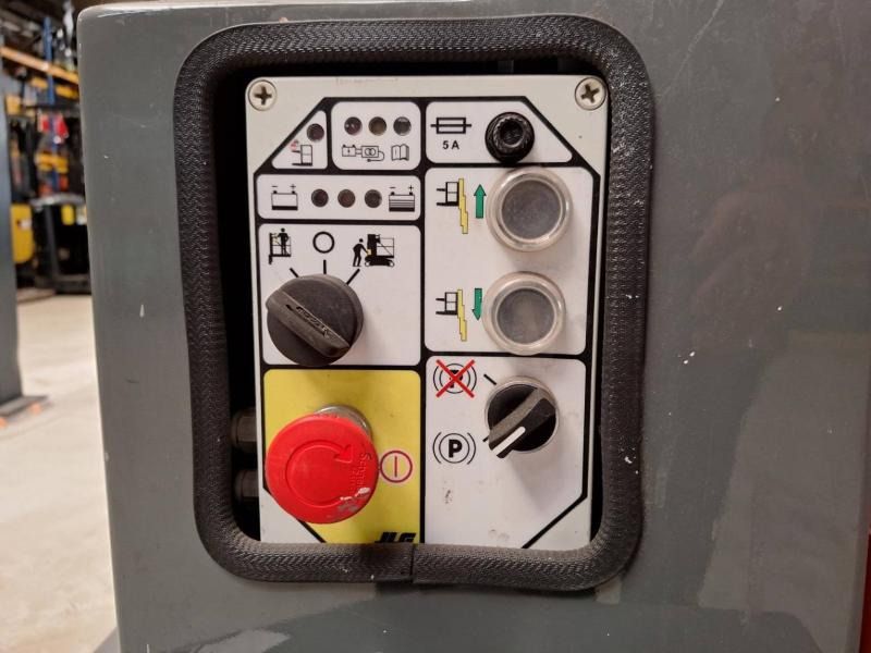 Platforma za podizanje stupa u okomitom položaju JLG Toucan Duo: slika Platforma za podizanje stupa u okomitom položaju JLG Toucan Duo