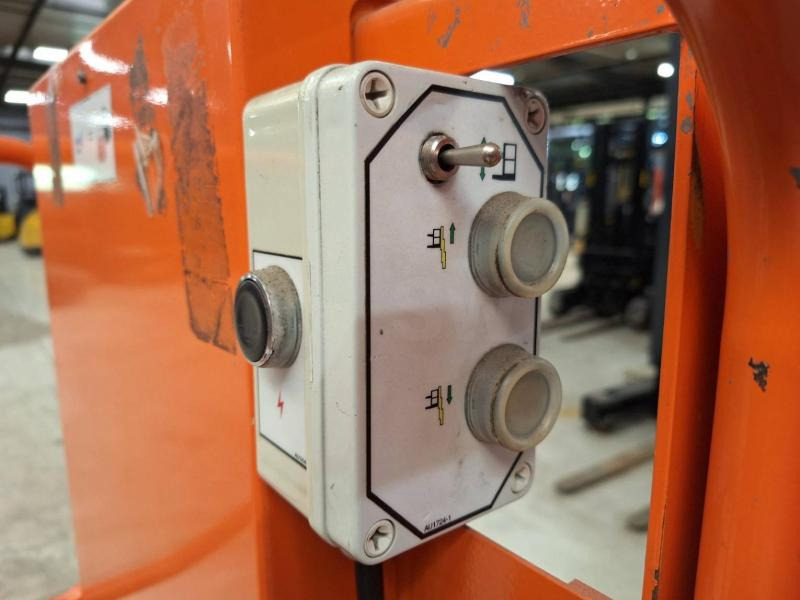 Platforma za podizanje stupa u okomitom položaju JLG Toucan Duo: slika Platforma za podizanje stupa u okomitom položaju JLG Toucan Duo