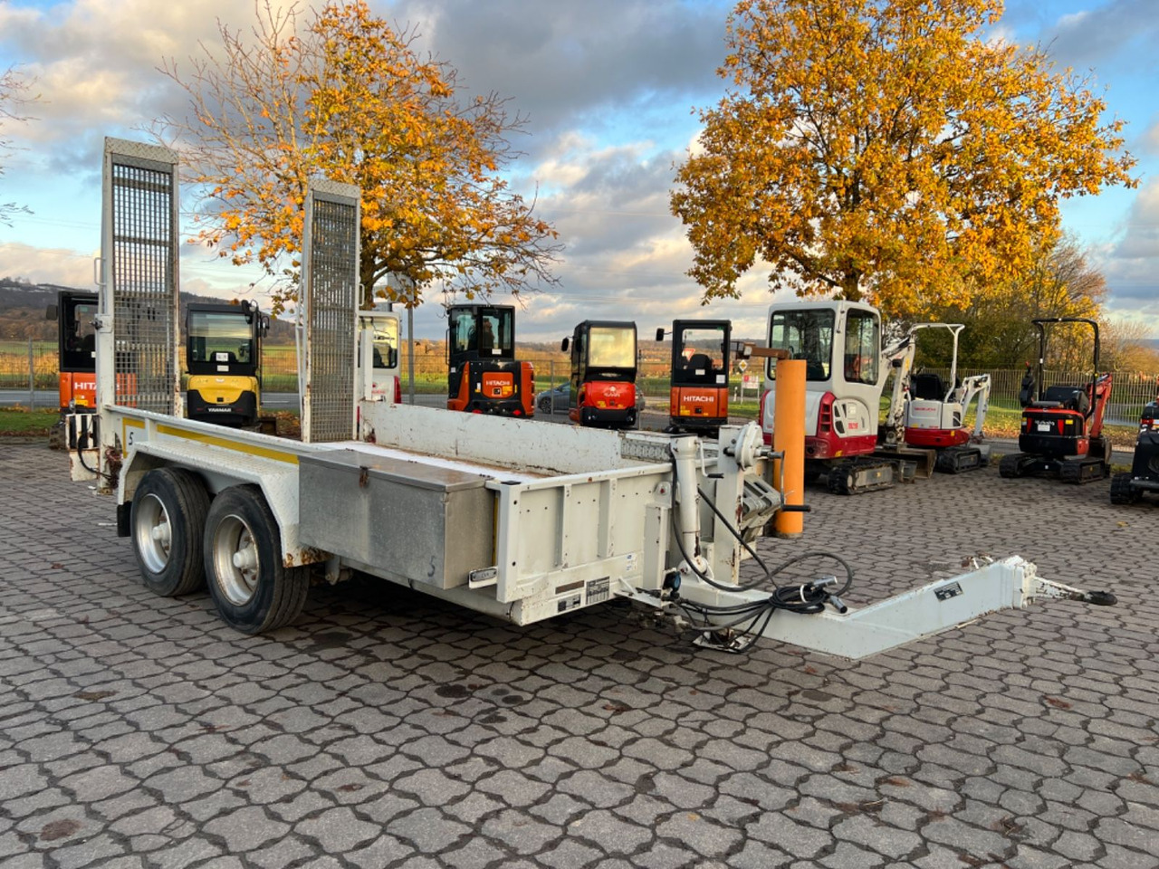 Blomenröhr 552/6900 Tieflader, Rampen, 6,9 to. zGG, TÜV neu - Prikolica s niskim utovarivačem: slika Blomenröhr 552/6900 Tieflader, Rampen, 6,9 to. zGG, TÜV neu - Prikolica s niskim utovarivačem Blomenröhr 552/6900 Tieflader, Rampen, 6,9 to. zGG, TÜV neu - Prikolica s niskim utovarivačem: slika Blomenröhr 552/6900 Tieflader, Rampen, 6,9 to. zGG, TÜV neu - Prikolica s niskim utovarivačem