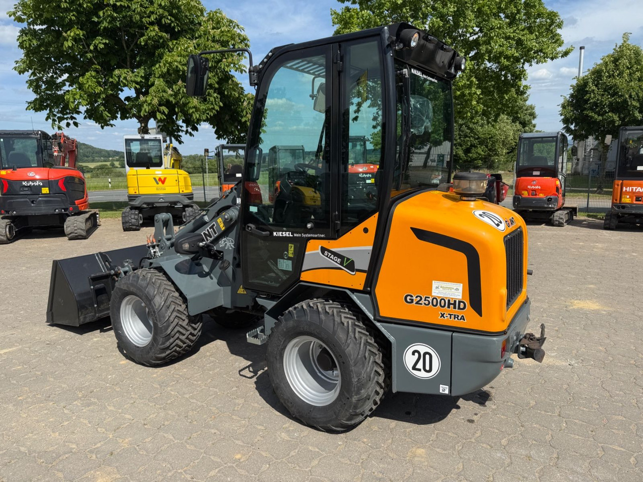 Giant G2500 HD X-TRA, Bj 20, SW, Schaufel, Gabel - Utovarivač na kotačima: slika Giant G2500 HD X-TRA, Bj 20, SW, Schaufel, Gabel - Utovarivač na kotačima Giant G2500 HD X-TRA, Bj 20, SW, Schaufel, Gabel - Utovarivač na kotačima: slika Giant G2500 HD X-TRA, Bj 20, SW, Schaufel, Gabel - Utovarivač na kotačima