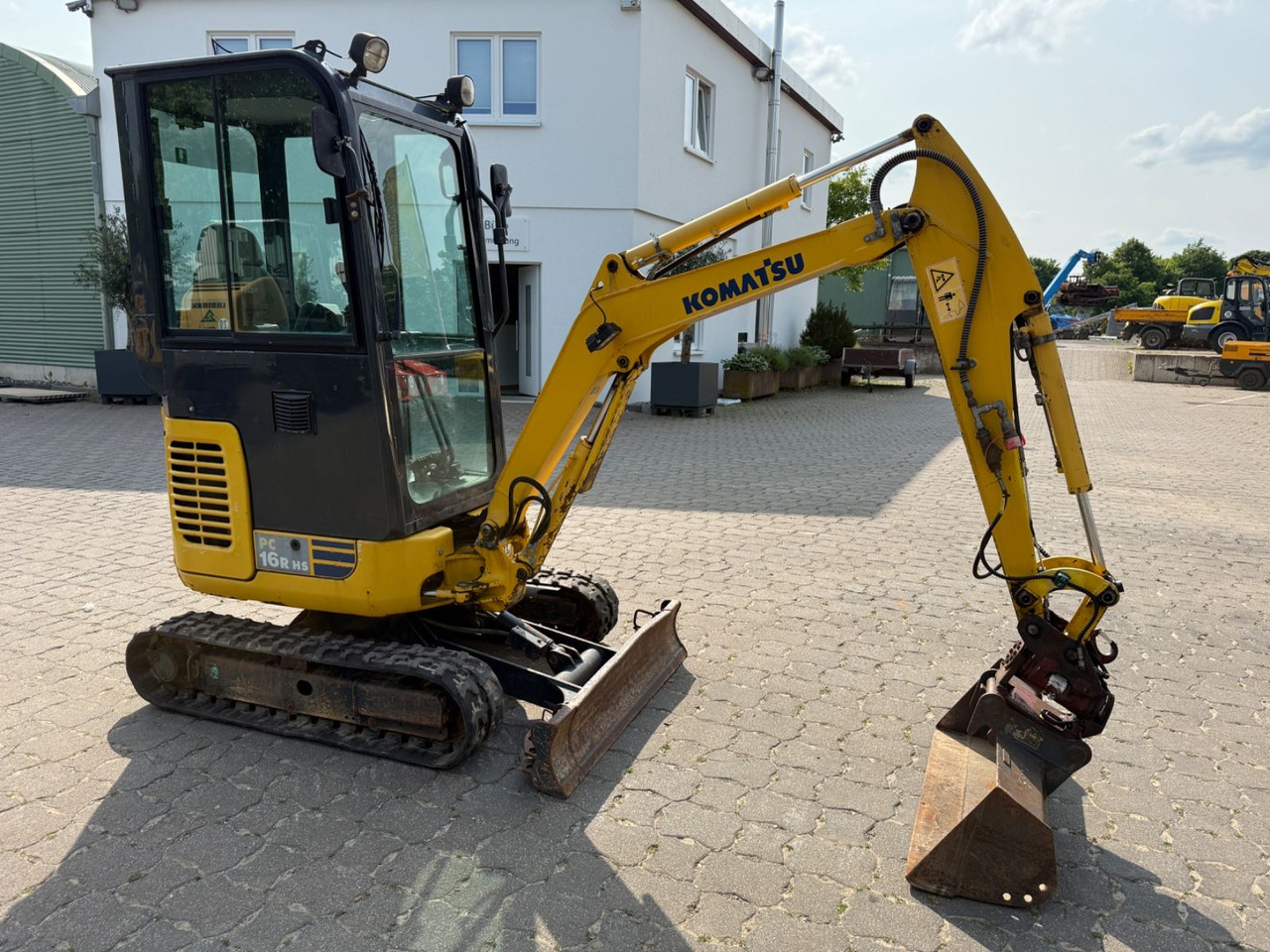 Komatsu PC 16R-3HS, Bj 17, 2210 BH, Tilt mit HS01, GL - Mini bager: slika Komatsu PC 16R-3HS, Bj 17, 2210 BH, Tilt mit HS01, GL - Mini bager Komatsu PC 16R-3HS, Bj 17, 2210 BH, Tilt mit HS01, GL - Mini bager: slika Komatsu PC 16R-3HS, Bj 17, 2210 BH, Tilt mit HS01, GL - Mini bager