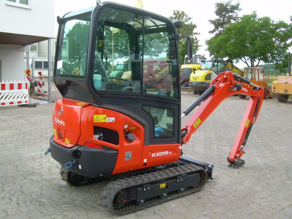 Kubota KX 019-4, BJ 23, 3 BH, Kabine, SW MS01 - Mini bager: slika Kubota KX 019-4, BJ 23, 3 BH, Kabine, SW MS01 - Mini bager Kubota KX 019-4, BJ 23, 3 BH, Kabine, SW MS01 - Mini bager: slika Kubota KX 019-4, BJ 23, 3 BH, Kabine, SW MS01 - Mini bager