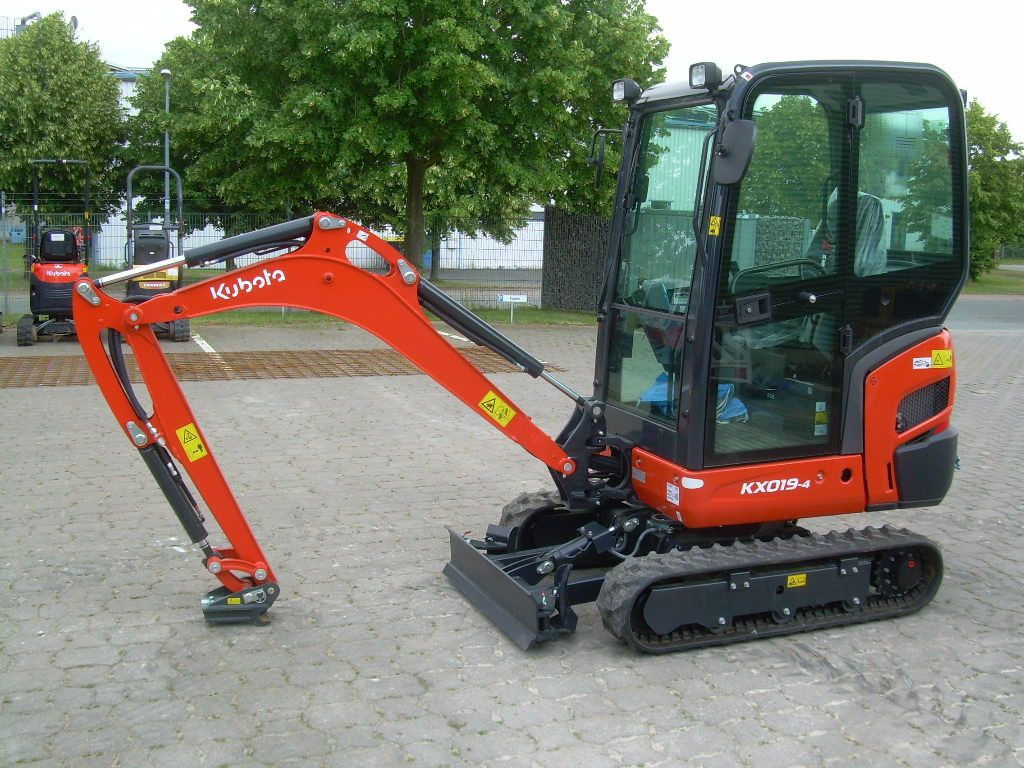 Kubota KX 019-4, BJ 23, 3 BH, Kabine, SW MS01 - Mini bager: slika Kubota KX 019-4, BJ 23, 3 BH, Kabine, SW MS01 - Mini bager Kubota KX 019-4, BJ 23, 3 BH, Kabine, SW MS01 - Mini bager: slika Kubota KX 019-4, BJ 23, 3 BH, Kabine, SW MS01 - Mini bager