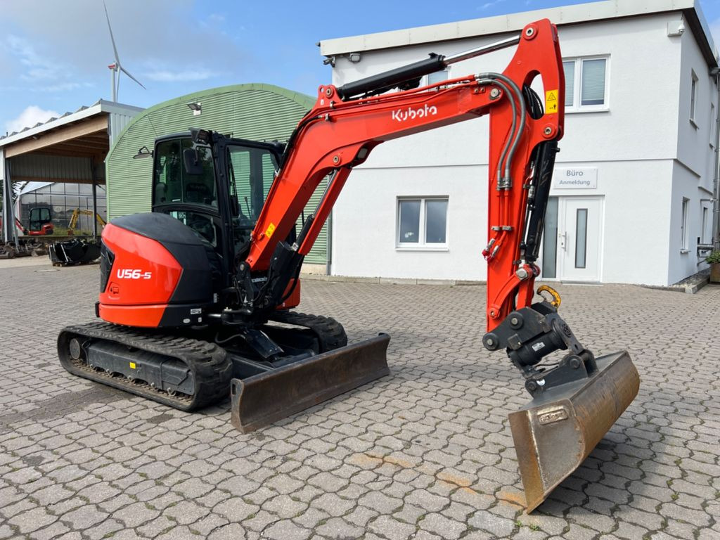Kubota U56-5, BJ 22, 550 BH, Klima, Powertilt HS03, GL - Mini bager: slika Kubota U56-5, BJ 22, 550 BH, Klima, Powertilt HS03, GL - Mini bager Kubota U56-5, BJ 22, 550 BH, Klima, Powertilt HS03, GL - Mini bager: slika Kubota U56-5, BJ 22, 550 BH, Klima, Powertilt HS03, GL - Mini bager